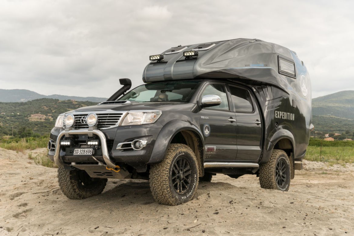 Toyota Hilux Expedition V1 - pick-up i kamper w jednym
