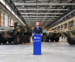Kluczowe wozy wsparcia dla pancerniaków. Rosomak S.A. z kontraktami na blisko 900 mln zł w ramach SAFE