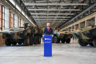 Kluczowe wozy wsparcia dla pancerniaków. Rosomak S.A. z kontraktami na blisko 900 mln zł w ramach SAFE