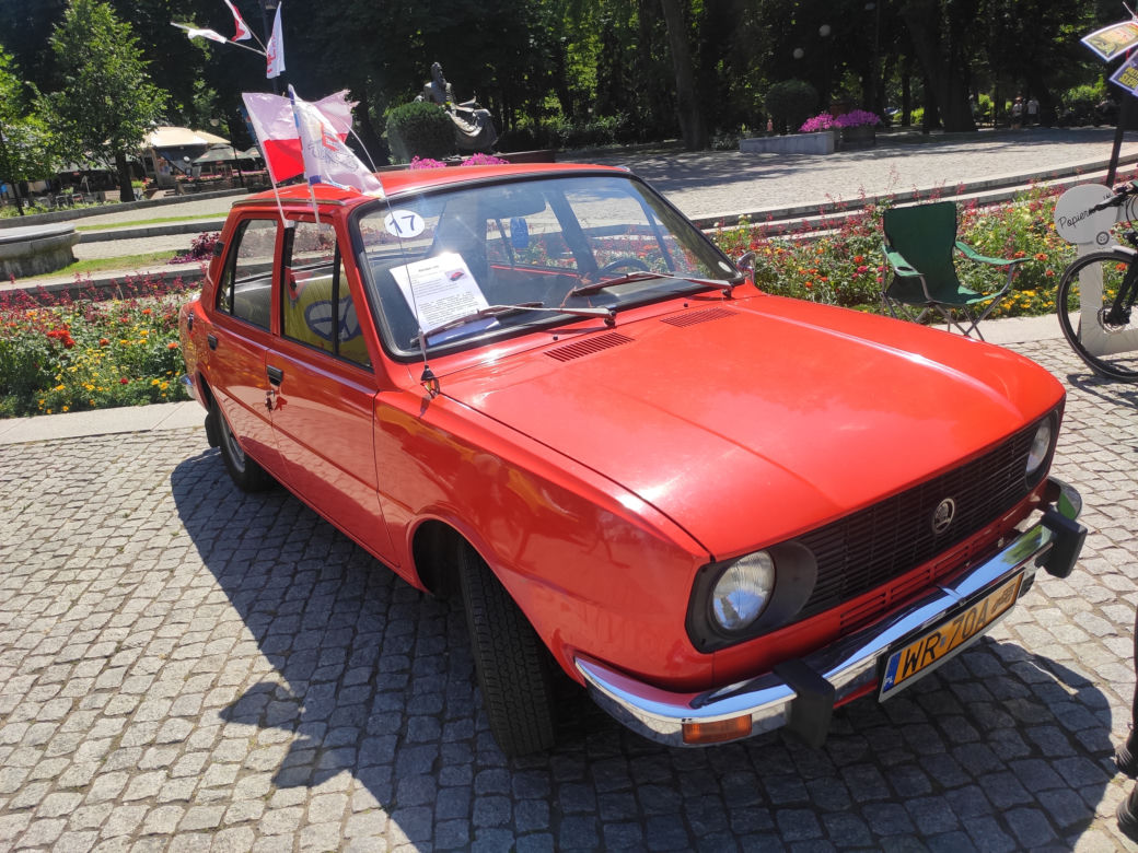 Obchody Czerwca '76 -  Piknik rodzinny "Przystanek PRL"