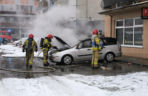 Pożar auta w Lesznie