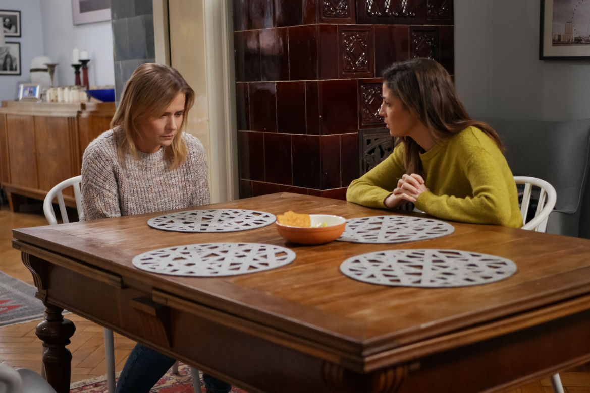 Pierwsza miłość. Marysia (Aneta Zając), Kinga (Aleksanda Zienkiewicz)