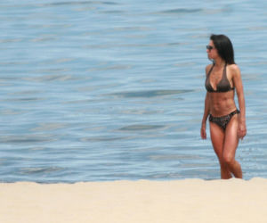 Marta Kaczyńska z mężem na plaży