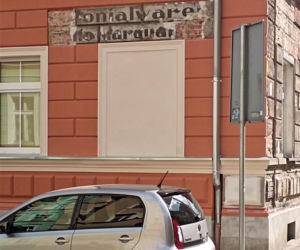 Kamienica przy ul. Kaszubskiej odzyskuje dawny blask