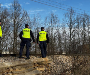 Działania policjantów z garnizonu stołecznego na torach i dworcach