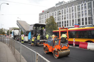 Ruszyły duże zmiany na Rondzie Wiatraczna, ale dla jednej grupy pasażerów to świetna wiadomość