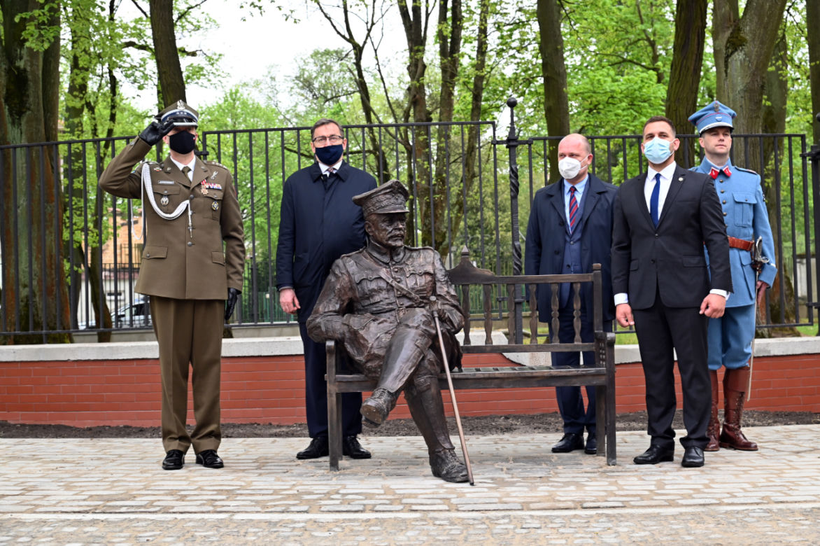 Ławeczka gen. Hallera