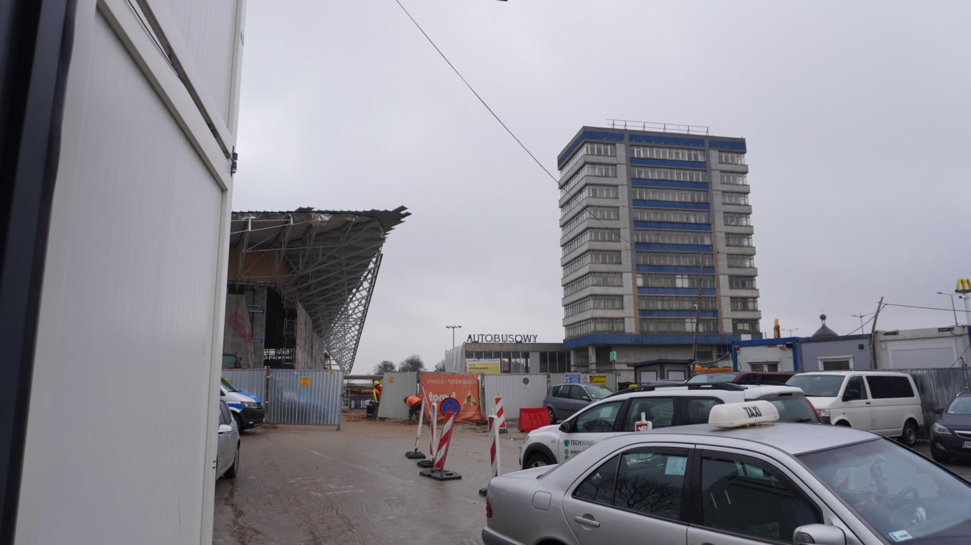Postępują prace nad konstrukcją budynku Dworca Głównego w Olsztynie. Perony niemal na ukończeniu [ZDJĘCIA]
