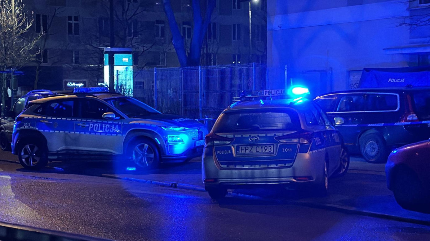 Osoba spadła z 11. piętra. 