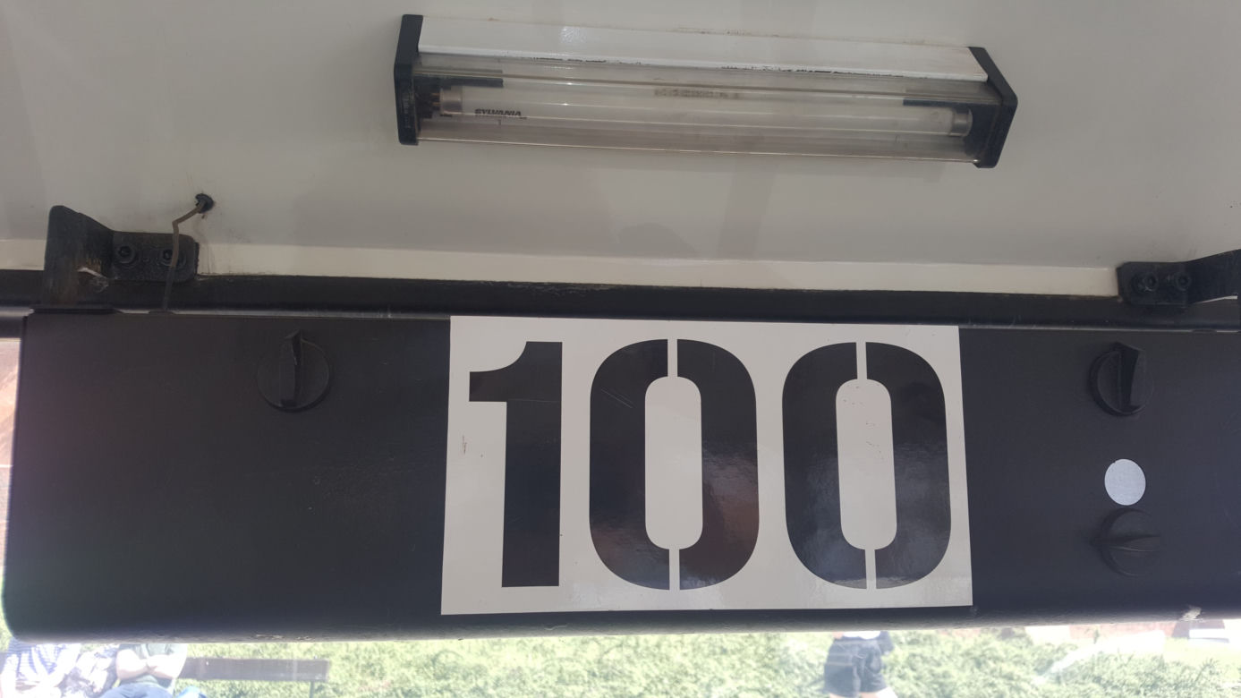 Zabytkowe autobusy ruszają na wakacyjną linię 100