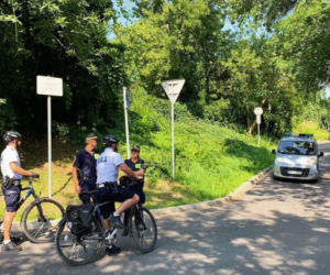 Policjantki i policjanci pilnują porządku... na rowerach
