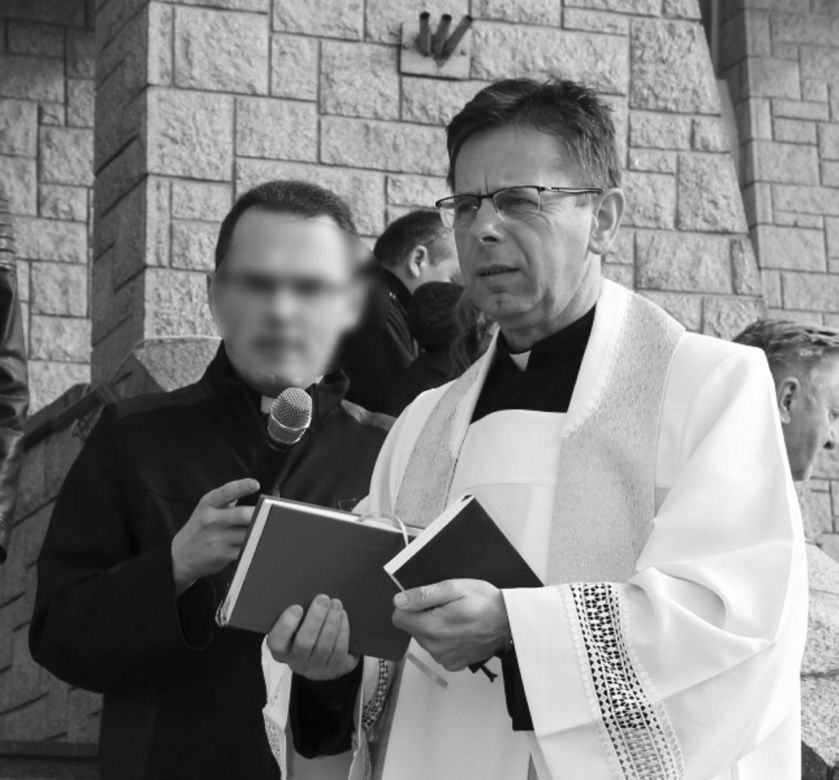 Zmarł ks Antoni Piś, proboszcz z Męciny zarażony koronawirusem
