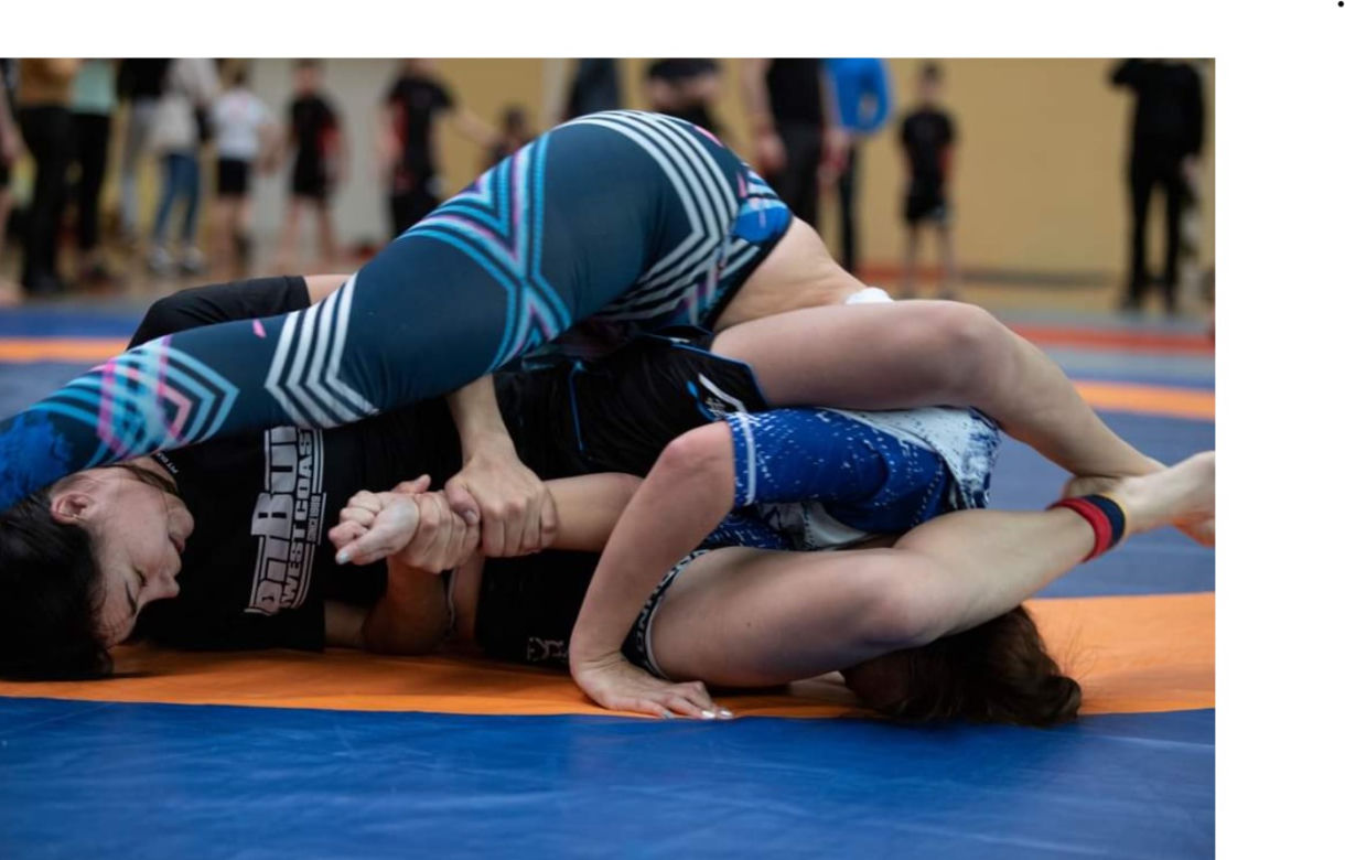 Piękna i niebezpieczna! Mistrzyni MMA z opolskiej drogówki [ZDJĘCIA]
