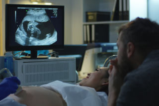 Techniki wspomagania rozrodu - czasem wiążą się z powikłaniami