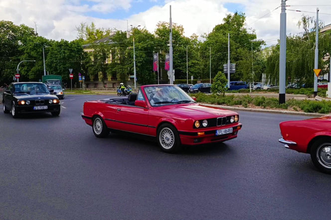 Parada zabytkowych pojazdów w Szczecinie