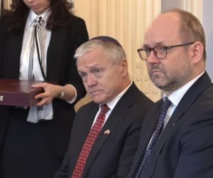 Wręczenie Krzyża Wielkiego Orderu Zasługi RP rodzicom Michaela Ollisa w Waszyngtonie, DC