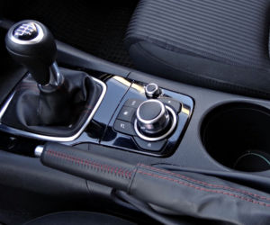 nowa Mazda 3
