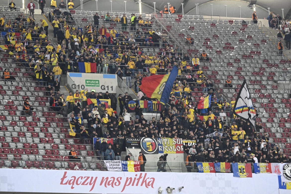 Pustki na trybunach na meczu Polska - Rumunia