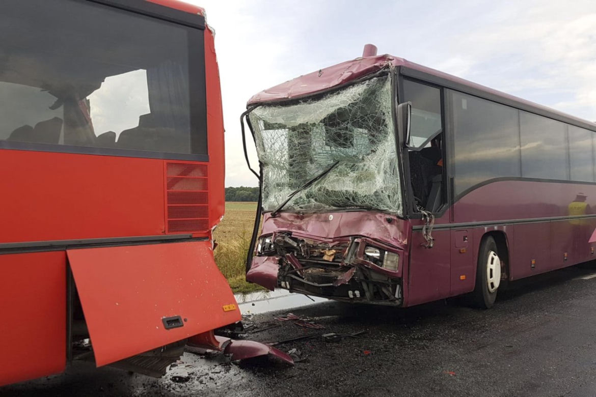 Dramatyczne zderzenie autokarów na Dolnym Śląsku