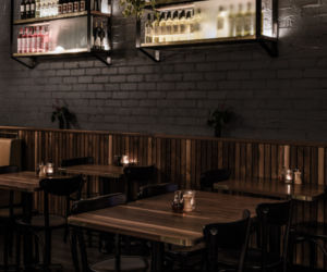 Wnętrze lokalu Meatball & Wine Bar w Australii