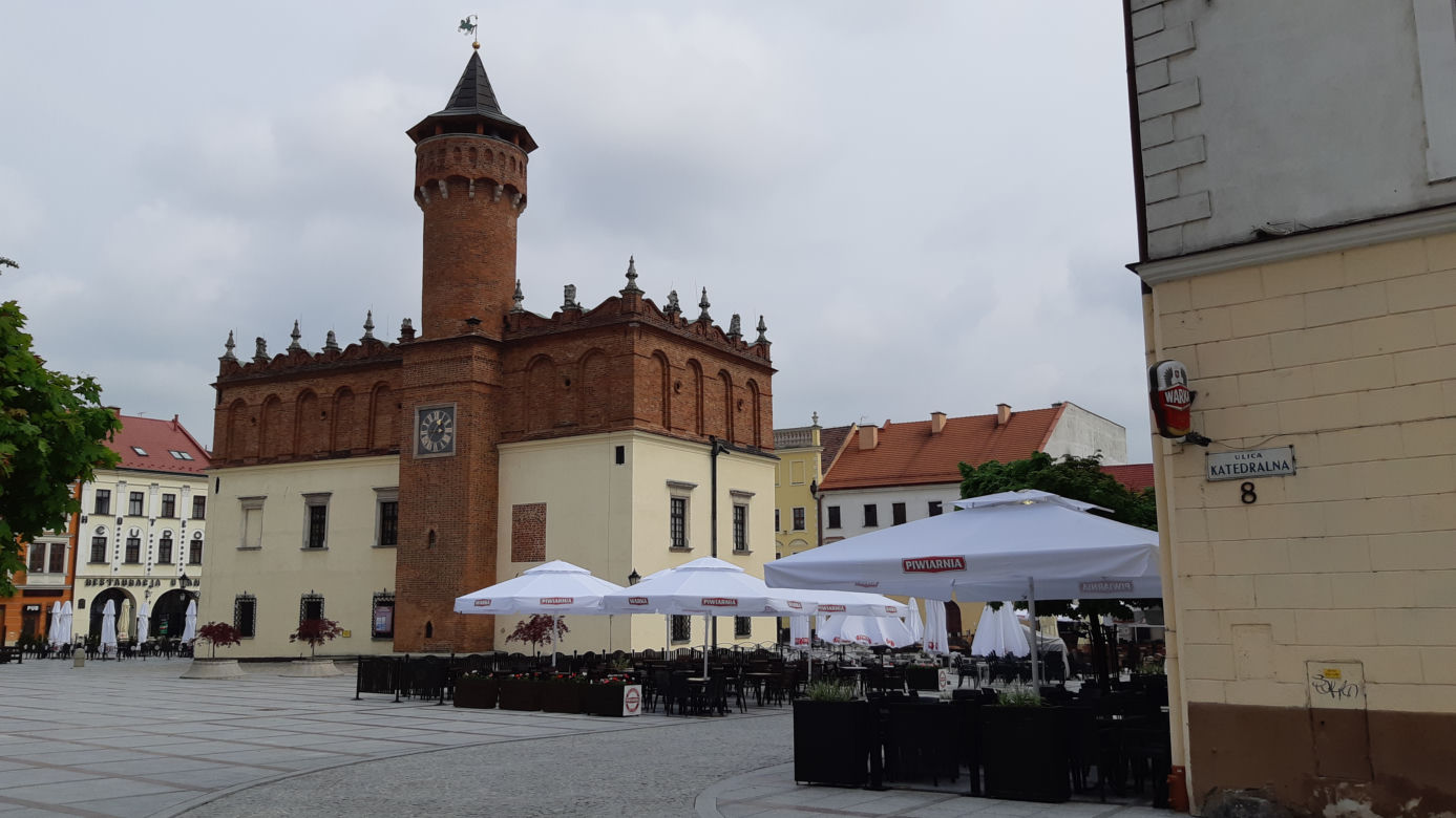 Ogródki kawiarniane na tarnowskim Rynku otwarte!