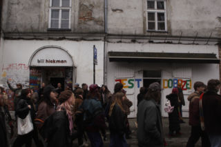 Protesty na krakowskim Kazimierzu w obronie kamienic