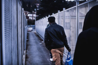 Reform UK planuje użycie wojska przeciw migrantom. Co na to rząd?