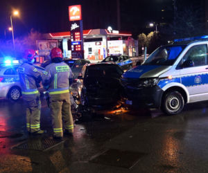 Zderzenie osobówki i radiowozu na ul. 1 Maja