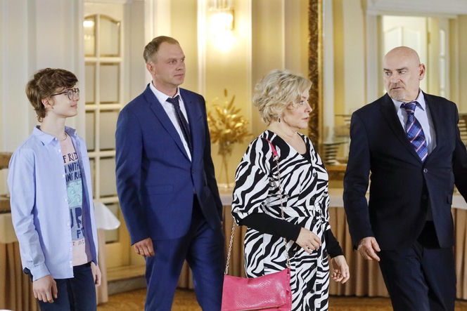 Gwiazdor "Na Wspólnej" zaatakowany przez fankę! "Niech pan już przestanie chlać"!