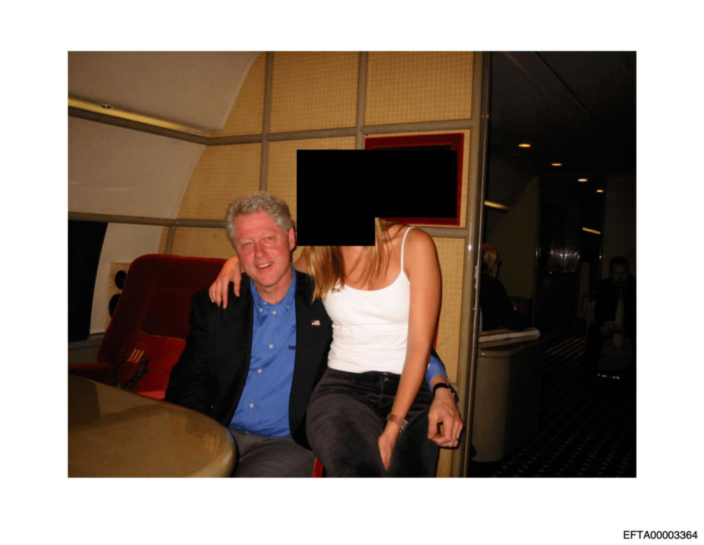 Clinton zabiera głos po publikacji zdjęć z Epsteinem. Ma jedno żądanie