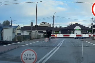 Krok dzielił emeryta od strasznej śmierci