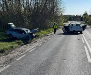 Sześć osób trafiło do szpitala po groźnym wypadku pod Łopusznem