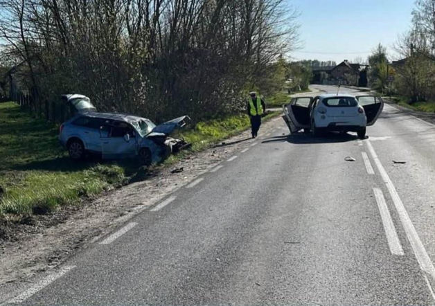 Sześć osób trafiło do szpitala po groźnym wypadku pod Łopusznem