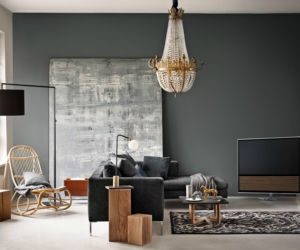 Telewizor podłogowy Beovision marki Bang&Olufsen