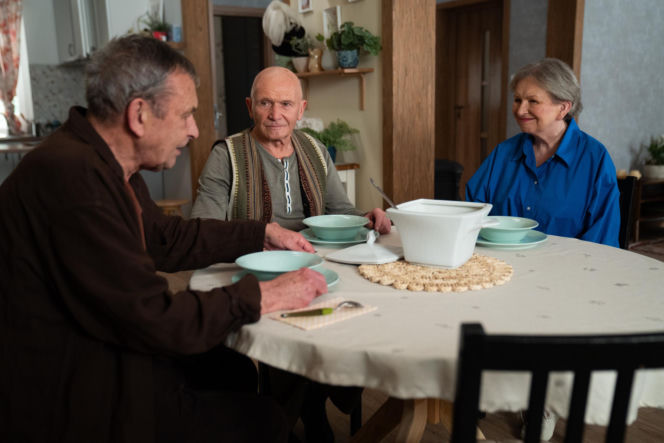 Barwy szczęścia odc. 3363. Basia (Sławomira Łozińska), Tolek (Marek Siudym), Czesław (Marian Jaskulski)