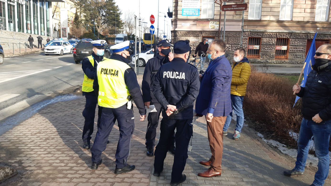 Stop podwyżkom za wodę! Uliczny protest mieszkańców Tarnowa