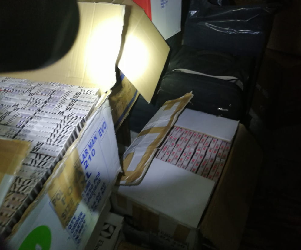 Wasilków. Kontrola w rejonie przejazdu kolejowego. Papierosy za 100 tys. zł
