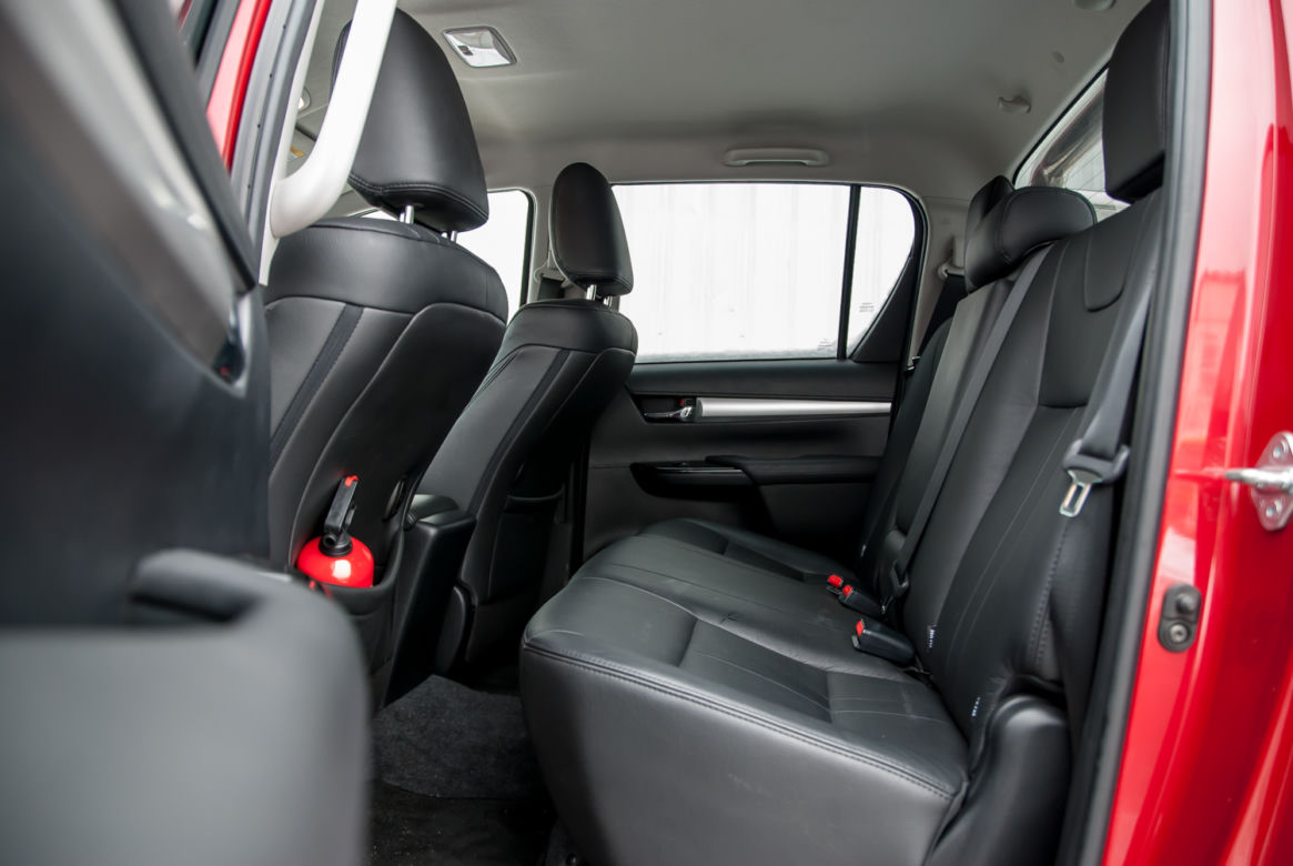 Toyota Hilux SR5 2.4 D-4D 