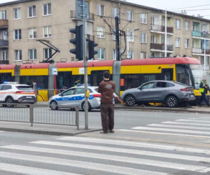 Po śmierci 6-latka postawili tam fotoradar. Pijany kierowca wbił się w barierki przy przystanku