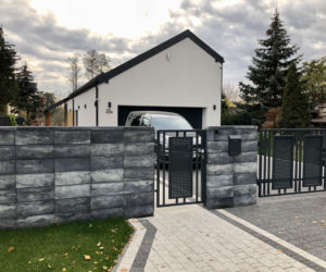 Płyty chodnikowe, palisady i stopnie schodowe, które sprawdzą się w strefie wejściowej