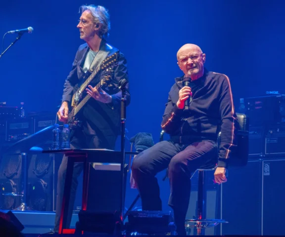 Phil Collins szerzej opowiedział o swoich problemach zdrowotnych i nałogach. Perkusista myśli o wydaniu nowej muzyki?