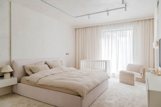 Wnętrze inspirowane Kolorem Roku Pantone 2026 Cloud Dancer