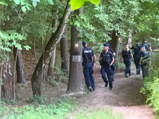Tragedia w Borkowie. Nie żyje kobieta, policja prowadzi poszukiwania jej męża