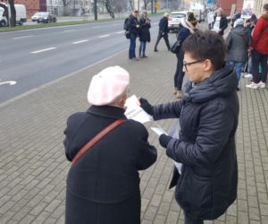 Protest przed sądem w Bydgoszczy. „Stoimy murem za niezawisłymi sędziami” 