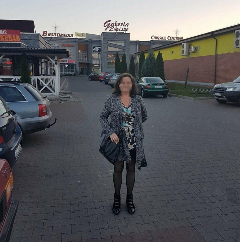 Mieszkała ze zwłokami matki. Dorota S. nie żyje