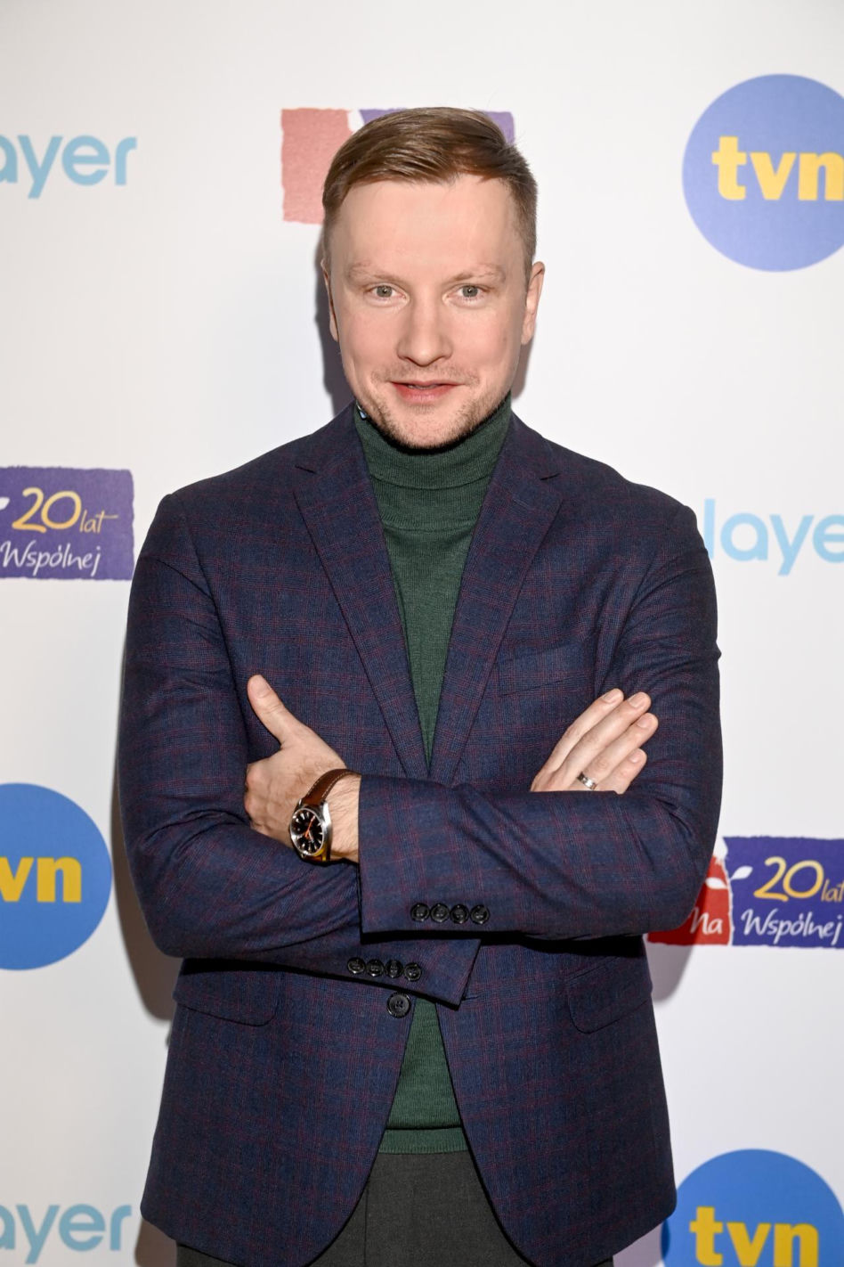 Od nastolatka z "Na Wspólnej" do eleganckiego mężczyzny. Tak zmieniał się Jakub Wesołowski