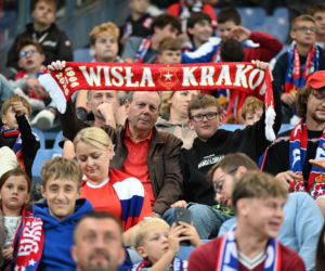 Tak kibice Wisły Kraków bawili się na trybunach. Znajdź się na zdjęciach