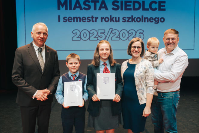 Najzdolniejsi uczniowie odebrali stypendia Prezydenta Miasta Siedlce