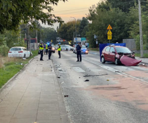 Śmiertelny wypadek w Warszawie. Na asfalcie został biały pantofel ofiary