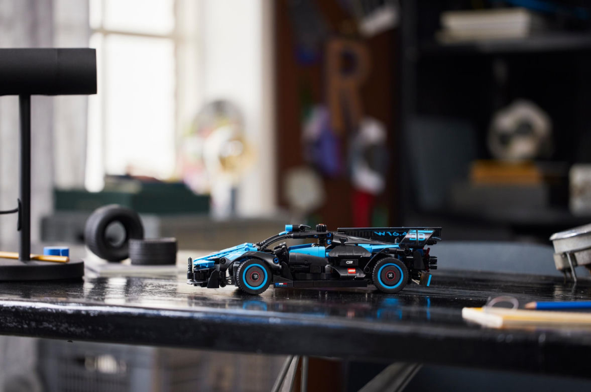  LEGO Technic Bugatti Bolide Agile Blue